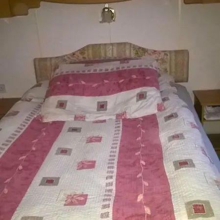 Fanisek V Mobilnim Domku V Ceskem Raji